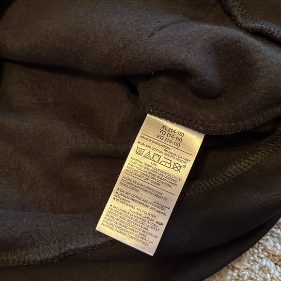 Old Navy Girls 2 piece black sweatershirt & jogger set - Picture 5 of 6